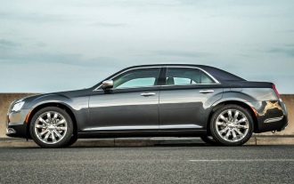 Photo of 2016 CHRYSLER 300 C LUXURY MY16