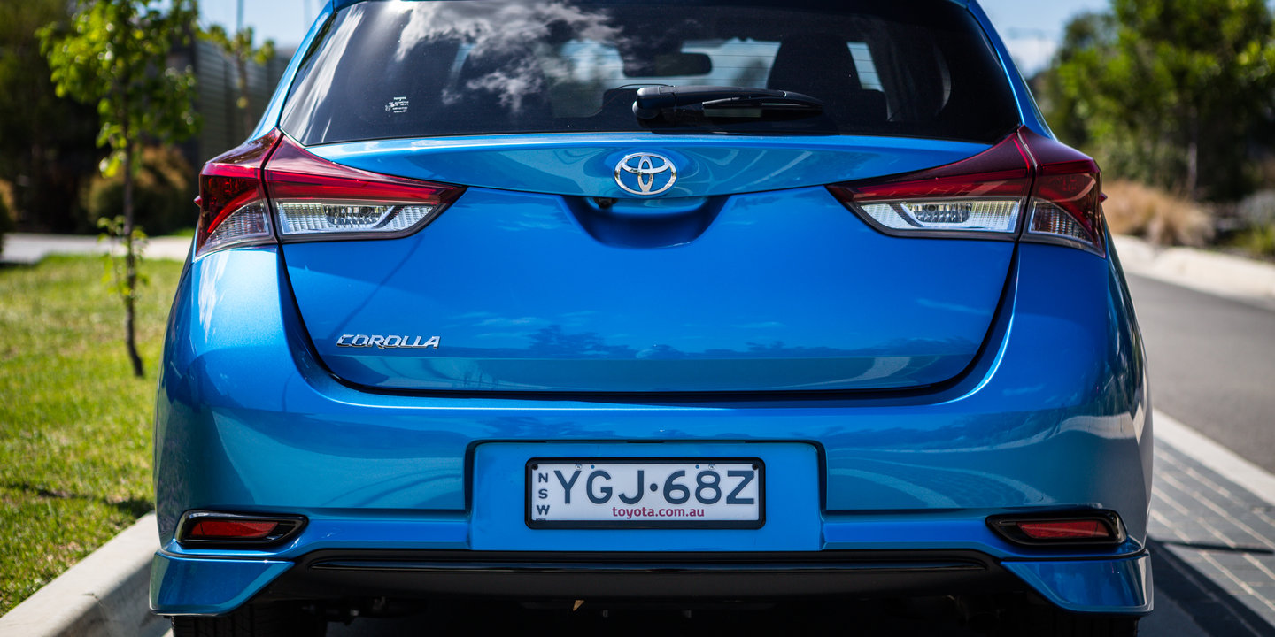 [Imagen: 2017-Toyota-Corolla-SX-auto-hatch-17.jpg]