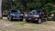 2016 Toyota LandCruiser 200 Series v 2016 Lexus LX570