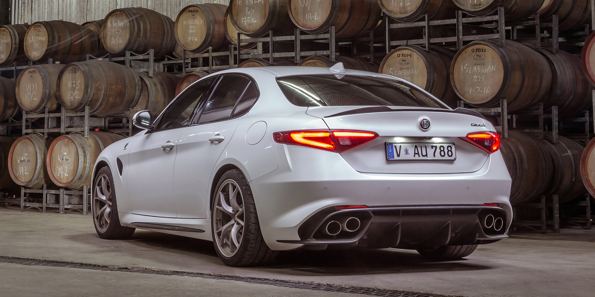 2017-alfa-romeo-giulia-qv-review-3.jpg