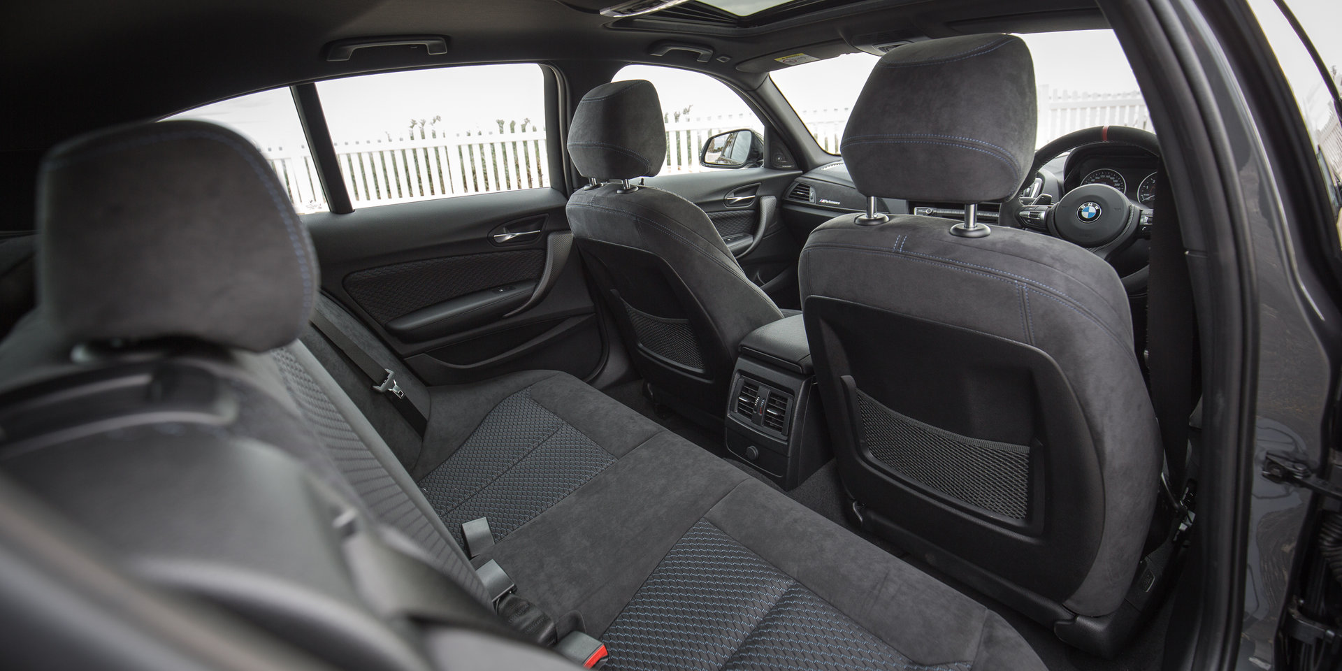 2017 BMW M140i 퍼포먼스 에디션 [데이터주의] | 인스티즈