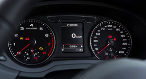 2015 Audi Q3 2.0 TFSI quattro S tronic Sport giá 2015 Audi Q3 2.0 TFSI S tronic quattro Sport Review