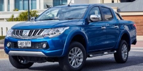 Mitsubishi triton vs nissan navara