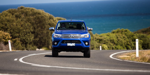 videos toyota hilux sr5 #3