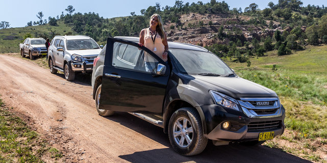 Isuzu I-Venture Club: River Island Adventure in the Isuzu MU-X LS-T