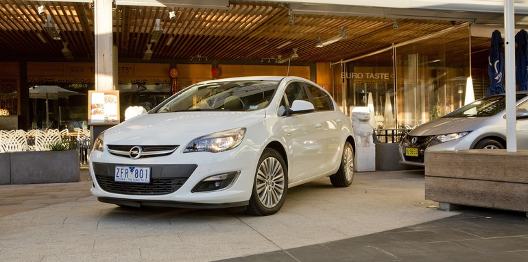 mazda 3 opel astra reno megan сравнение mazda 3 opel astra reno megan сравнение