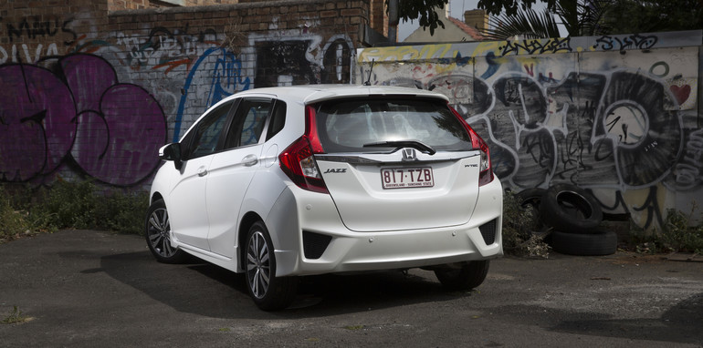 which car is better mazda 2 or toyota yaris #5