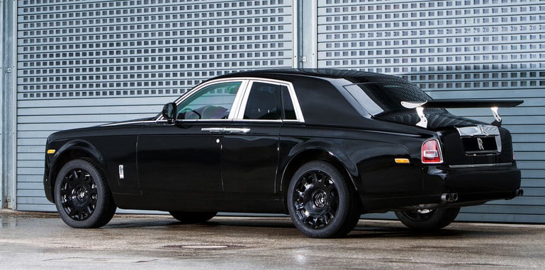 rolls-royce-project-cullinan-awd-mule-rear
