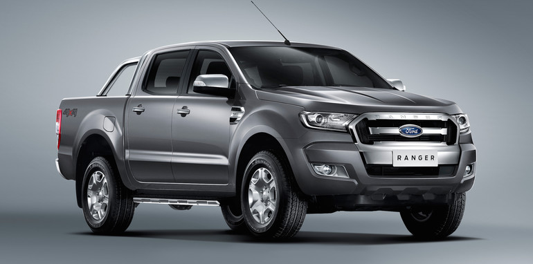 new ford ranger versus toyota hilux #5