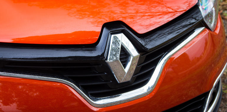 2015-honda-hrv-v-renault-captur-comparison-15