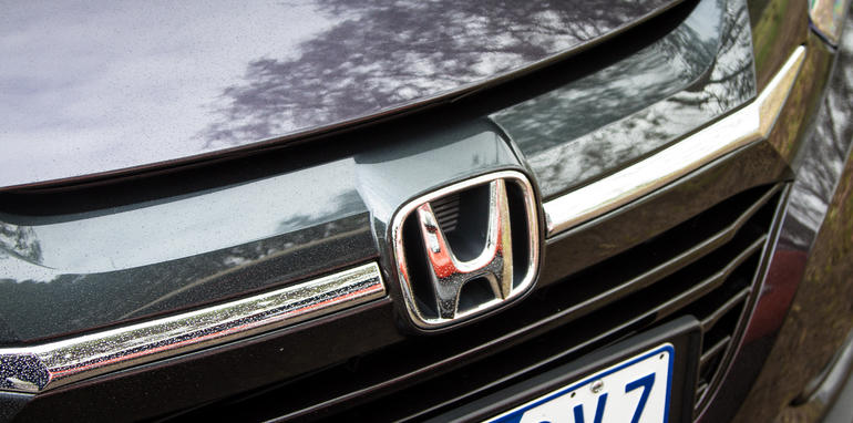 2015-honda-hrv-v-renault-captur-comparison-17