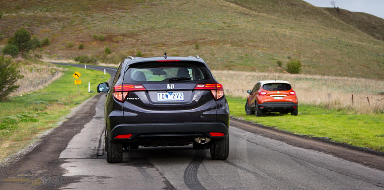 2015-honda-hrv-v-renault-captur-comparison-19