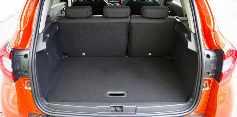 2015-honda-hrv-v-renault-captur-comparison-45