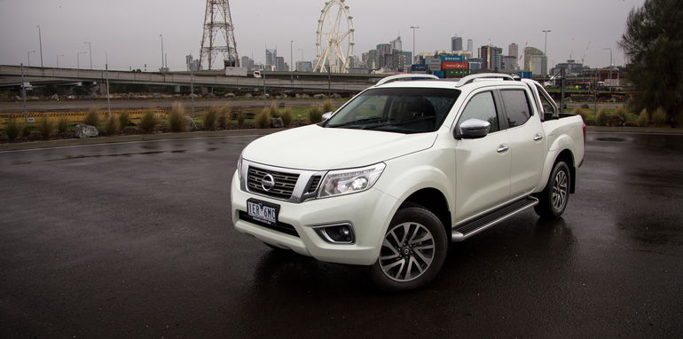 2015-nissan-navara-np300-4x2-ute-42
