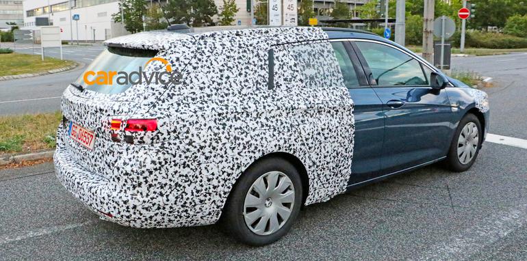 2016 Opel Astra Sports Tourer_6