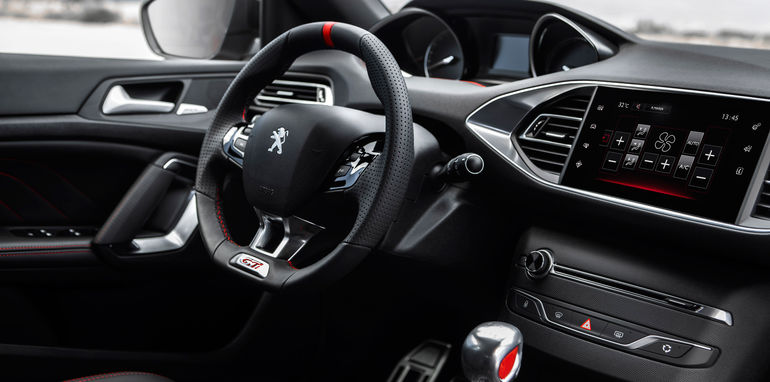 2016-Peugeot-308-GTi-6