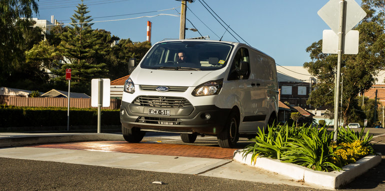 Ford Transit Custom Renault Trafic