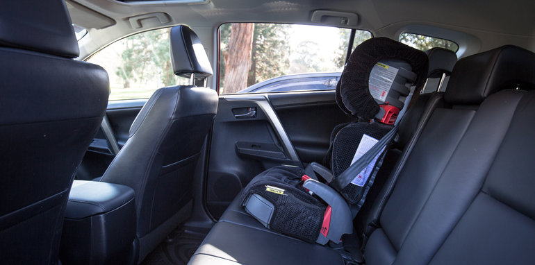 2015-RAV4-CX5-TUCSON-FORESTER-4-car-medium-suv-comparison-129