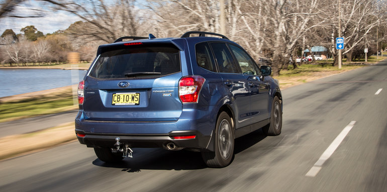 2015-RAV4-CX5-TUCSON-FORESTER-4-car-medium-suv-comparison-139