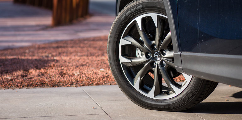 2015-RAV4-CX5-TUCSON-FORESTER-4-car-medium-suv-comparison-16