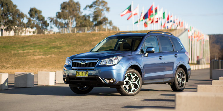 2015-RAV4-CX5-TUCSON-FORESTER-4-car-medium-suv-comparison-3