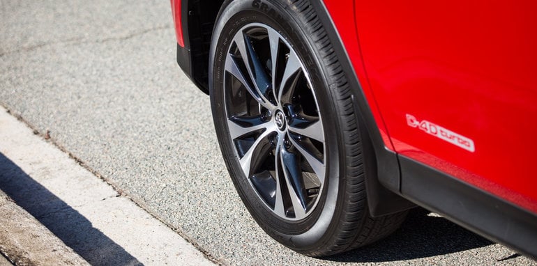 2015-RAV4-CX5-TUCSON-FORESTER-4-car-medium-suv-comparison-33