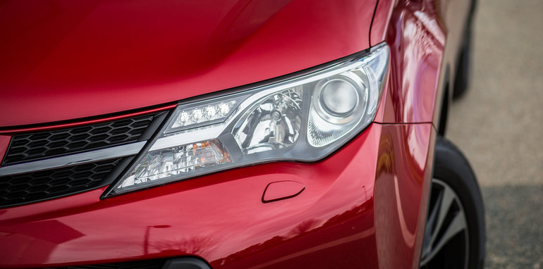 2015-RAV4-CX5-TUCSON-FORESTER-4-car-medium-suv-comparison-87