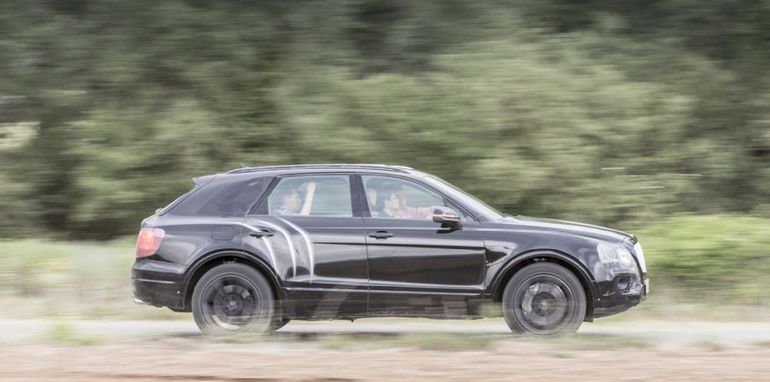 2017_bentley_bentayga_off-road_camouflaged_04