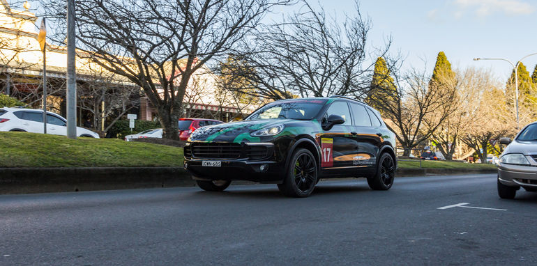 Porsche Cayenne v Range Rover Sport Hybrid Comparo-110