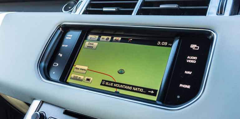 Porsche Cayenne v Range Rover Sport Hybrid Comparo-85