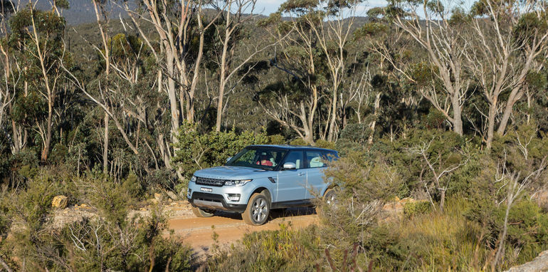 Porsche Cayenne v Range Rover Sport Hybrid Comparo-96