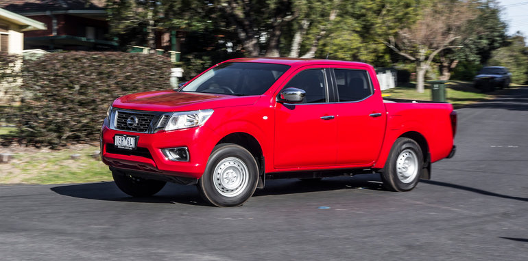 Nissan navara mitsubishi triton comparison #9