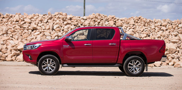 2015 Toyota HiLux 4x4 SR5 double cab