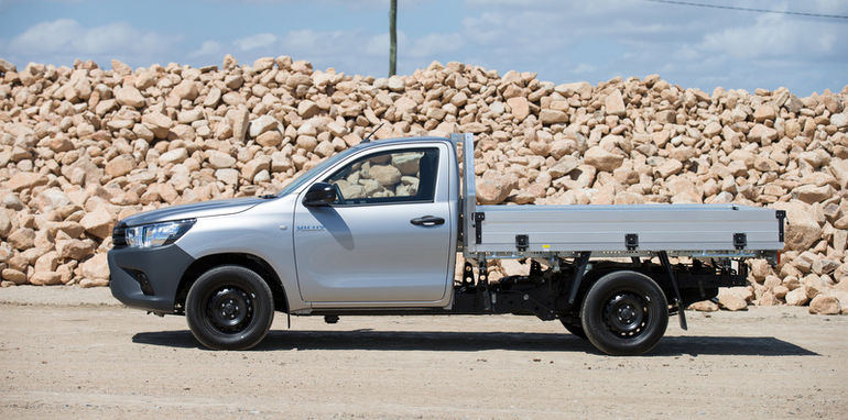 2015 Toyota HiLux 4x2 Workmate single cab-chassis