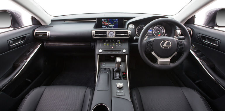 2015 Lexus IS 200t Sports Luxury