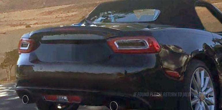 2016_fiat_124-spider_spy-photo_jalopnik_03