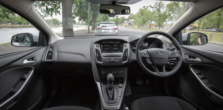 2015-ford-focus-v-mazda3-hatch-comparison-11
