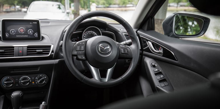 2015-ford-focus-v-mazda3-hatch-comparison-15