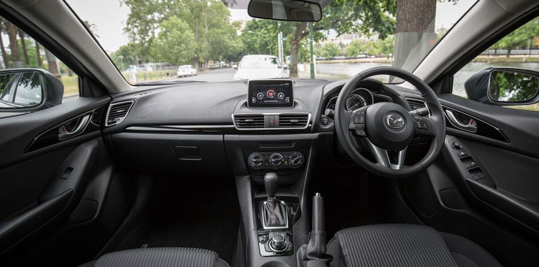 2015-ford-focus-v-mazda3-hatch-comparison-34