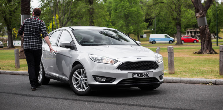 2015-ford-focus-v-mazda3-hatch-comparison-43
