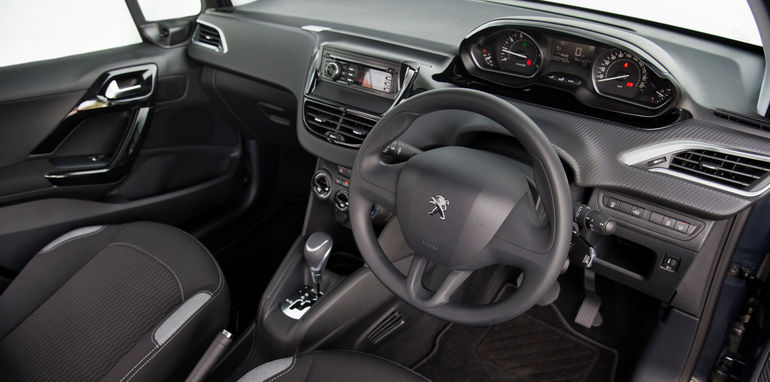 2016-peugeot-208-3