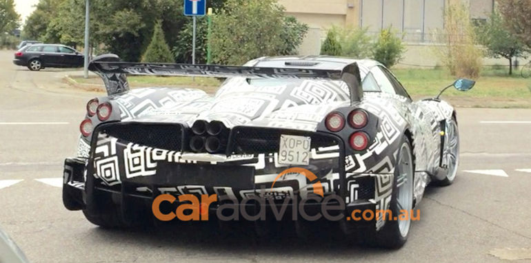 Pagani-Huayra-R-Spy-Photos-3