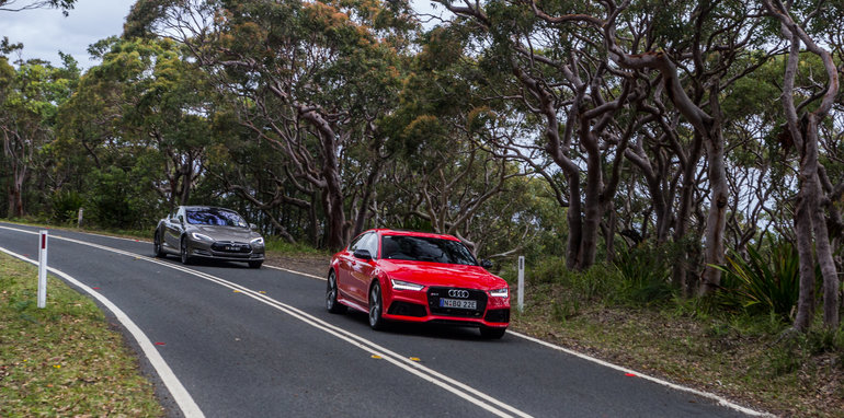 2015 Tesla Model S P85D v 2015 Audi RS7-123