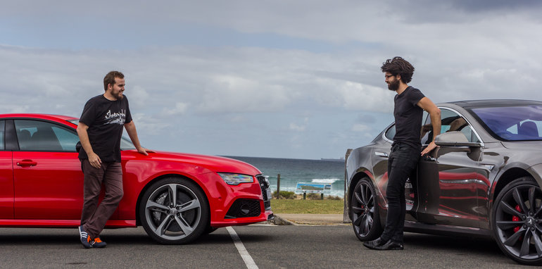 2015 Tesla Model S P85D v 2015 Audi RS7-128