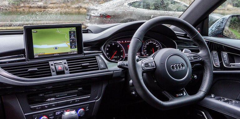 2015 Tesla Model S P85D v 2015 Audi RS7-39