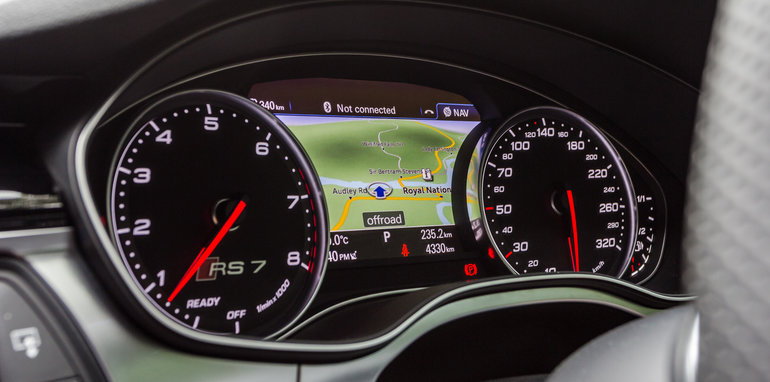 2015 Tesla Model S P85D v 2015 Audi RS7-42