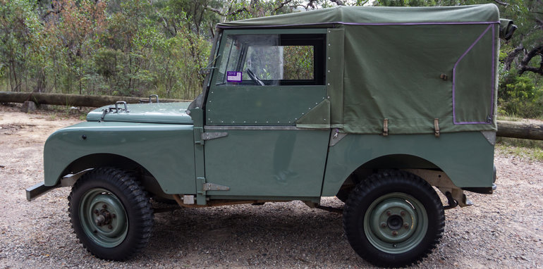 Land Rover Defender Old v New 90 Series-1