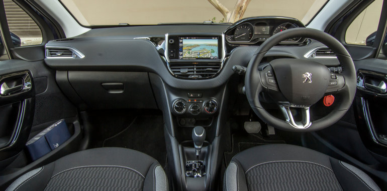 2016-peugeot-208-active-29