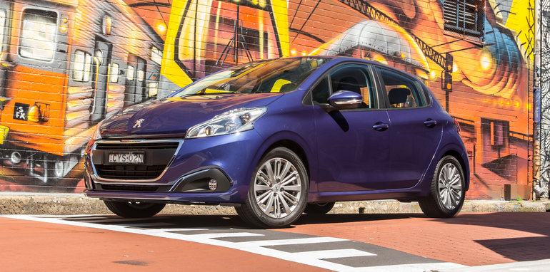 2016-peugeot-208-active-34