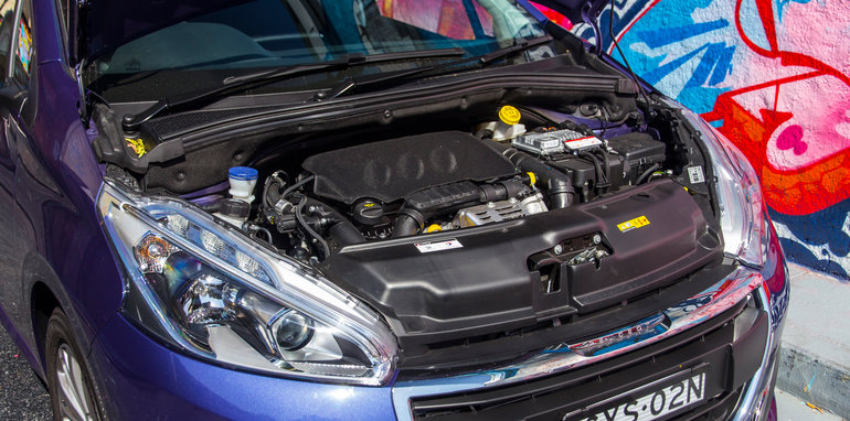 2016-peugeot-208-active-43